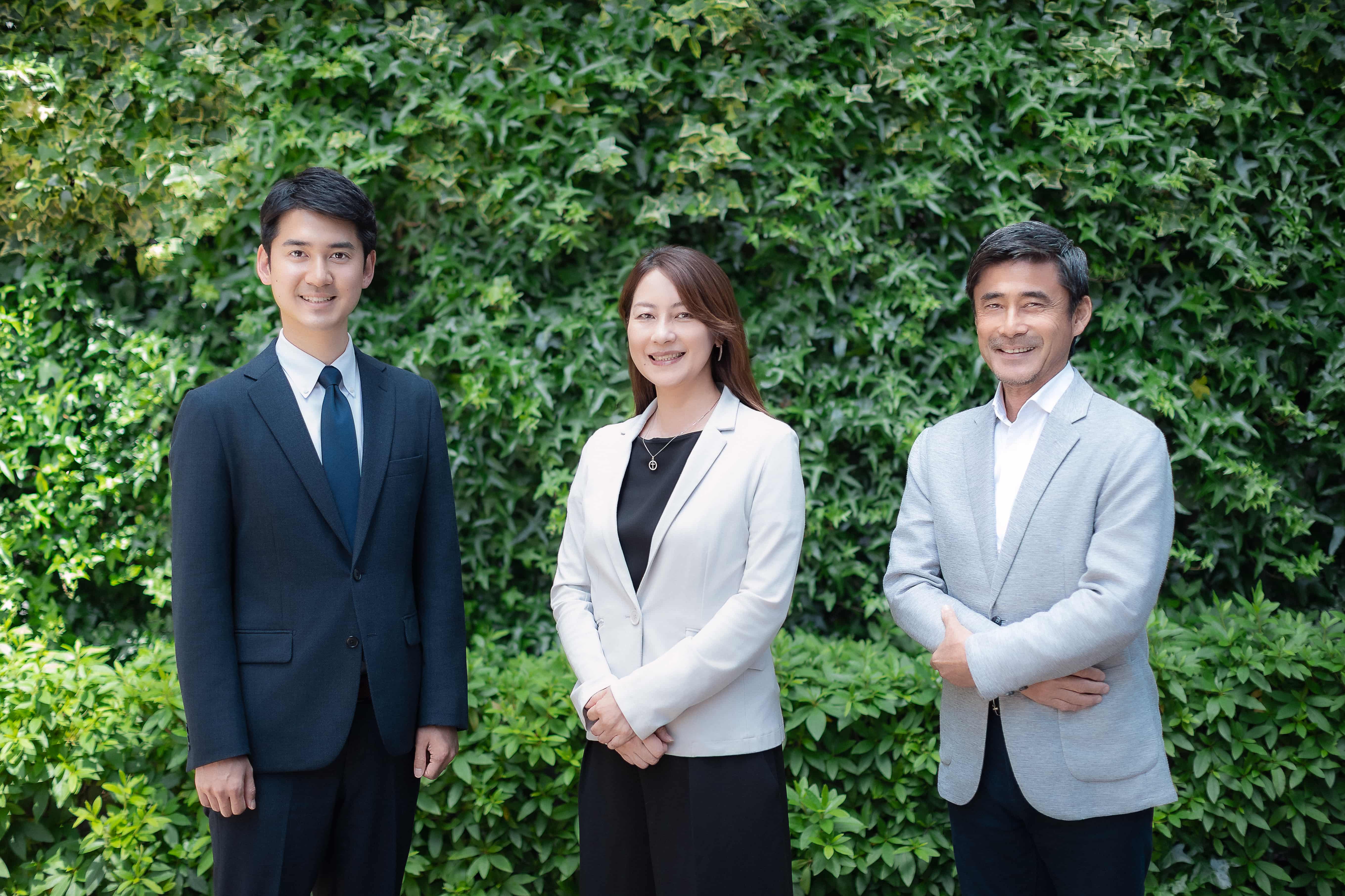 IT COMMUNICATIONS_日経新聞-KV (1)